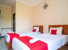 RedDoorz Plus Syariah At Lotus Hotel Bojonegoro, hotel em Bojonegoro