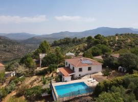 Maison écologique avec piscine, rental liburan di La Puerta de Segura