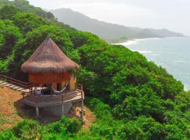 Ecohabs Tequendama Playa Cañaveral Parque Tayrona, hotel in El Zaino