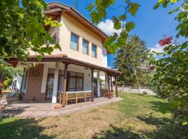 Villa ADORA, βίλα σε Balchik