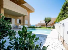 Mediterraneo RELAX HOUSES, hotel dengan kolam renang di Marina di Ragusa
