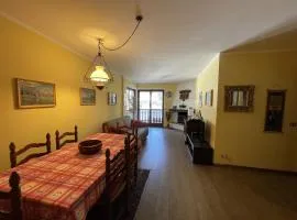 027 Trilocale, Giustino