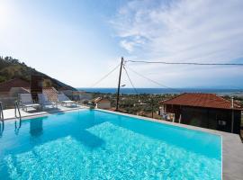 Halcyon, hotel with parking in Lefkada