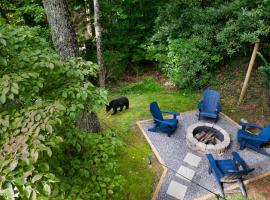 Serenity View- FirePit, Game Room, Community Pools, hotel in Gatlinburg