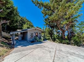 The River View House, villa in Gold Beach