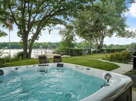 The Beverly on Buena Lake, hotel in Waterford