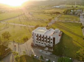 Ma. Awani Hotel & Suites, Hotel in San Carlos