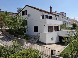 Apartments and rooms with parking space Selce, Crikvenica - 2362, B&B di Selce