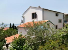 Apartments and rooms with parking space Dramalj, Crikvenica - 2386, hotel in Dramalj