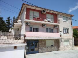 Apartments and rooms with parking space Mali Losinj (Losinj) - 2486，木洛希尼的飯店