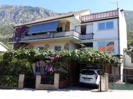 Apartments by the sea Podaca, Makarska - 2612 – hotel przyjazny zwierzętom w mieście Podaca