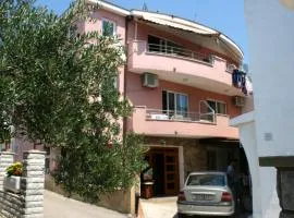 Apartments by the sea Promajna, Makarska - 2673