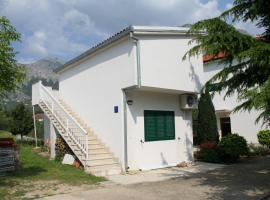 Apartments by the sea Zaostrog, Makarska - 2663, hotel in Zaostrog