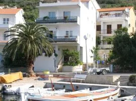 Apartments by the sea Igrane, Makarska - 2679