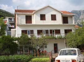 Apartments and rooms by the sea Zaostrog, Makarska - 2662, hotel v destinaci Zaostrog