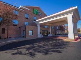 Holiday Inn Express Hotel & Suites Edmond by IHG, hotel in Edmond