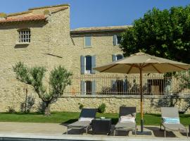 La Bastide Neuve, cheap hotel in Joucas