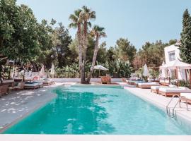 Hotel Boutique & Spa Las Mimosas Ibiza: Bahia de Sant Antoni şehrinde bir otel