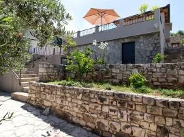 Apartments by the sea Cove Donja Kruscica - Donja Krusica, Solta - 12418