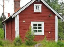 Cabin near lake and beautiful nature reserve.