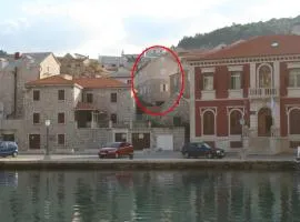 Apartments by the sea Pucisca, Brac - 2942