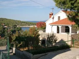 Apartments by the sea Splitska, Brac - 2923