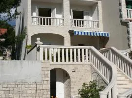 Apartments and rooms with WiFi Bol, Brac - 2875