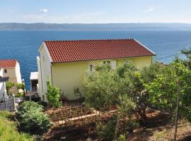 Apartments with parking space Pisak, Omis - 2827, Hotel in Mimice