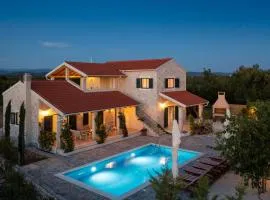 Nice Home In Sibenik With Jacuzzi