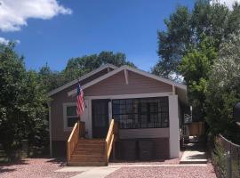Downtown Williams, walk everywhere, remodeled, self catering accommodation in Williams