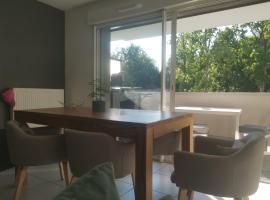 Appartement 2 chambre avec terrasse sans vis a vis, departamento en Annecy-le-Vieux