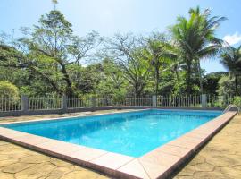 Casa de campo c piscina e churrasq em Saquarema RJ, hotel in Jaconé