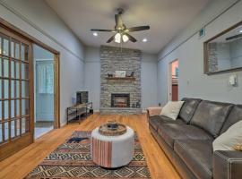 22 Mi to Ski Big Bear! Lake Wallenpaupack Getaway, hotel in Greentown