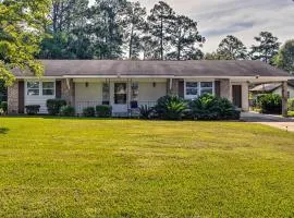 Cozy Waycross House with Yard and Screened Patio!