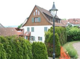 Ferienwohnung Holl-Horn, hotel in Gaienhofen