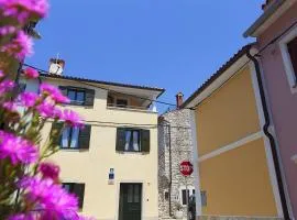 Seaside holiday house Novigrad - 3365