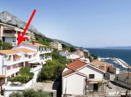 Apartments by the sea Podgora, Makarska - 2714, ξενοδοχείο σε Podgora