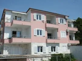 Apartments by the sea Bilo, Primosten - 3090