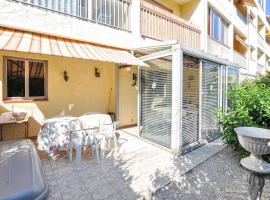Awesome Apartment In Six-fours-les-plages With Wifi, apartamento em Six-Fours-les-Plages