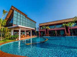 Mai Morn Resort SHA Plus, hotelli Phuket Townissa
