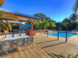 Wallace Motel And Caravan Park, hotel a Maryborough