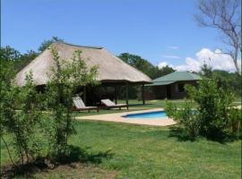 Riverbend Self Catering Cottages, hotel a Magaliesburg