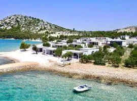 BUQEZ ECO RESORT - Beach Villa 28 - Directly by beach