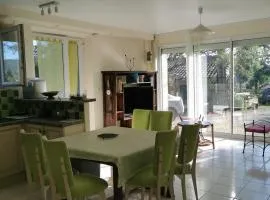 Appartement dans maison individuelle LE CAYLUS BAS