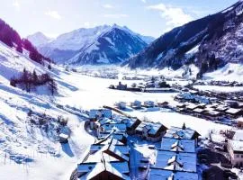 Modern Mountain Apart directly by Skiing area