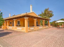 Drosia Beach House Almyros Corfu, villa i Almiros Beach