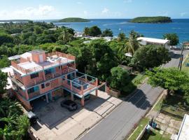 Esperanza Inn Guesthouse: Vieques şehrinde bir otel