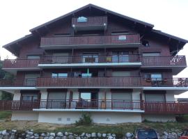 Le Repaire de Bellevaux aux pieds des pistes Haute Savoie, hotel near Souffles Ski Lift, Bellevaux