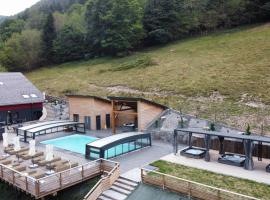 La Ferme de Rochesson, Jacuzzis & Piscine commune