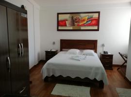 Buen Retiro Apart Hotel, hotel v mestu Santa Cruz de la Sierra